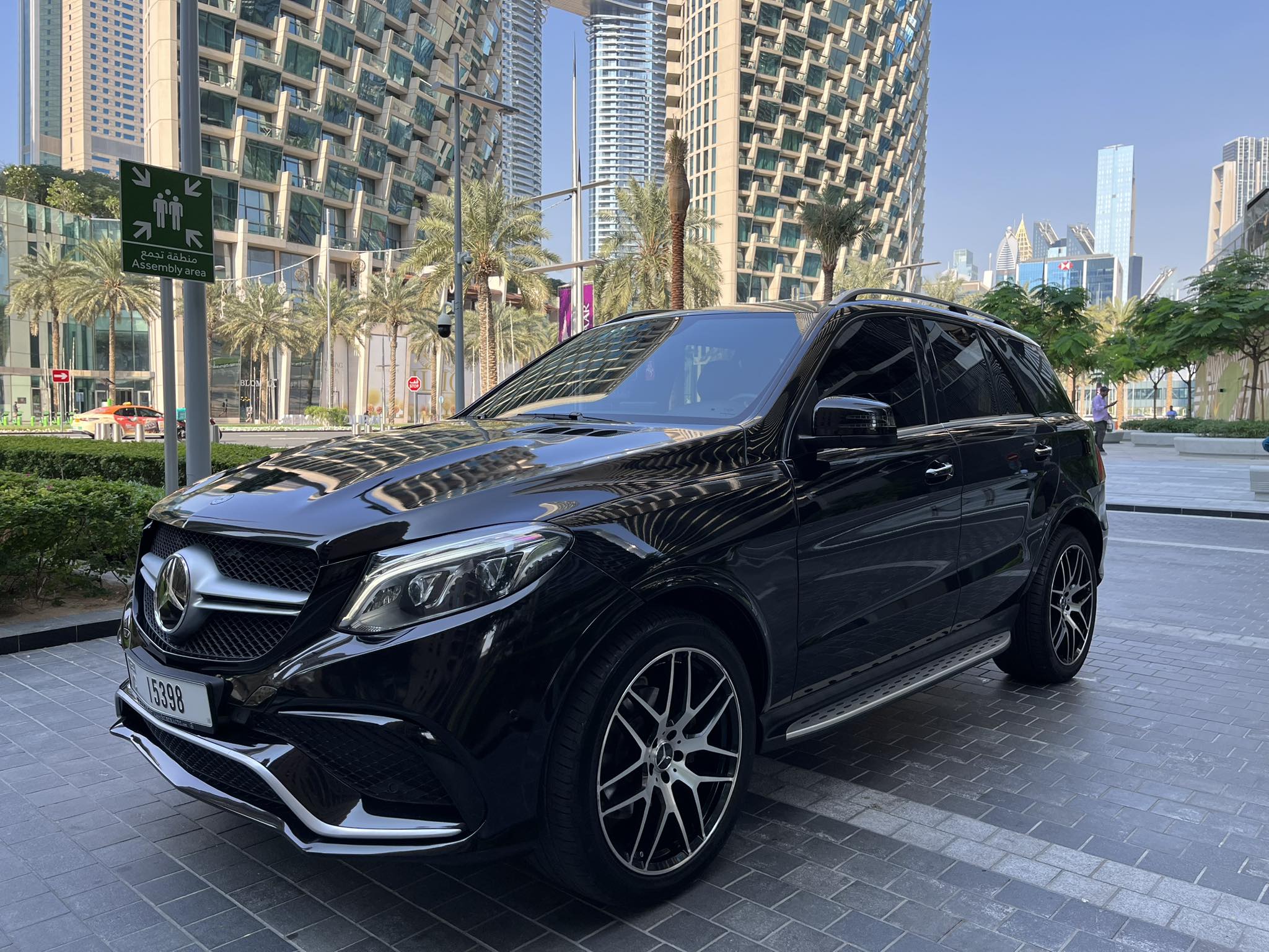 /media/images/cars/Mercedes_GLE_350_AMG_2.jpg